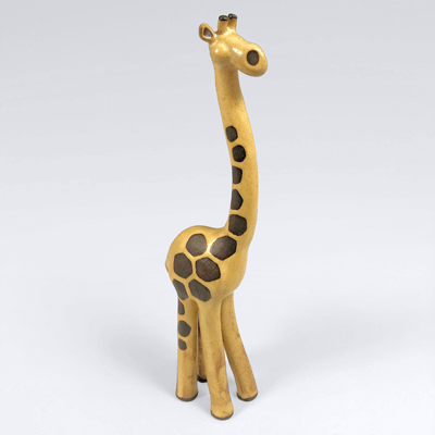 Photo of giraffe sculpture.